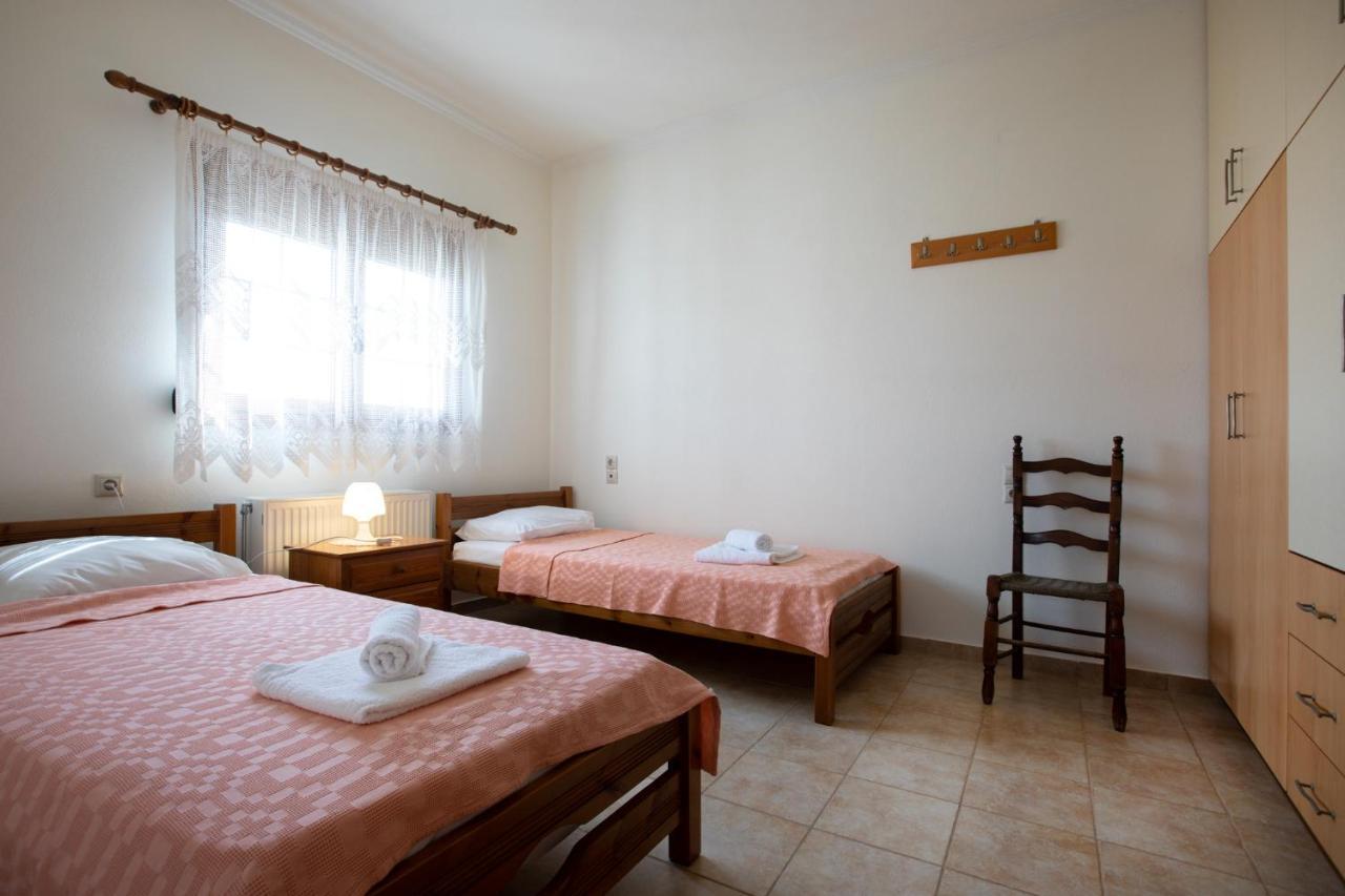 Nikki'S Family Apartments Сивота Экстерьер фото